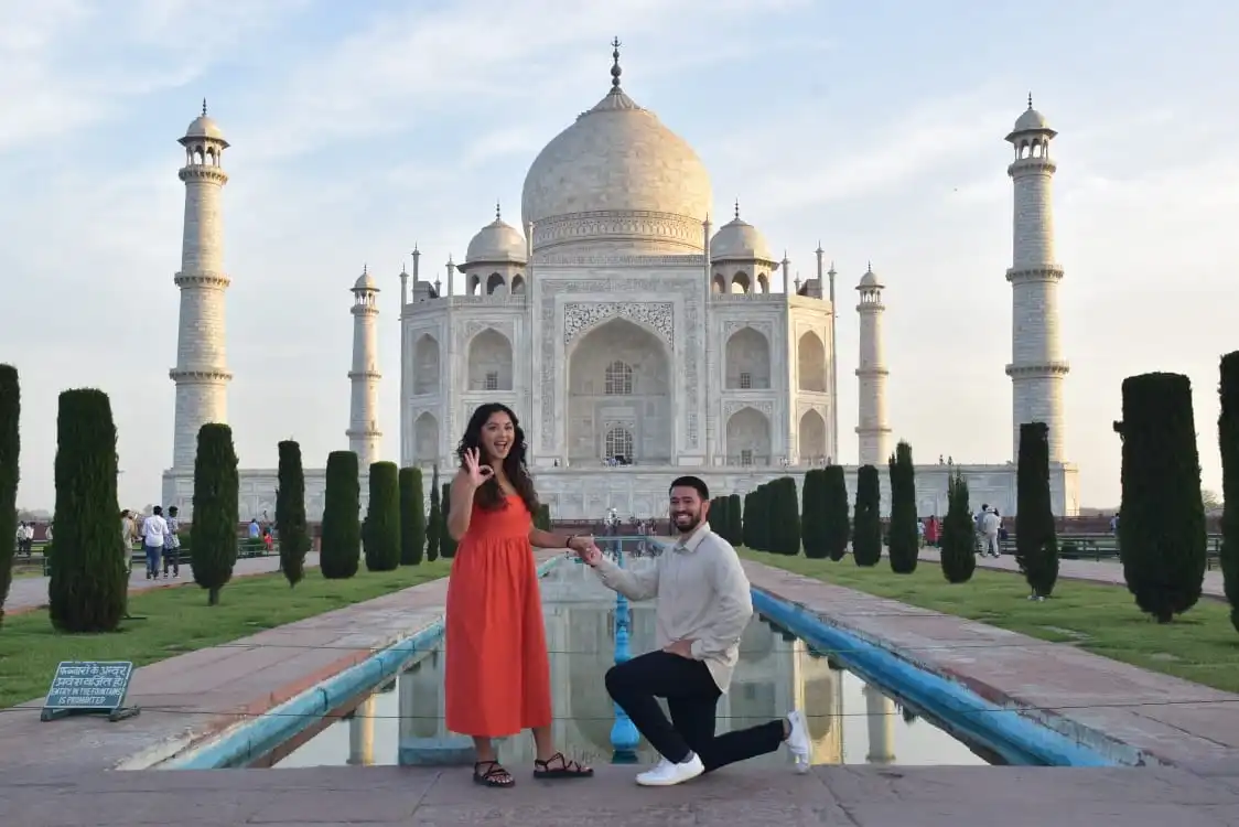 Sunrise Taj Mahal and Agra tour from Delhi by Car